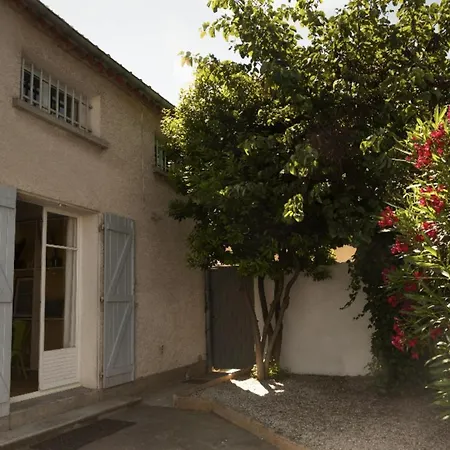 Cosy 90 M Family Nest With Pool And Garden Feriehus Carcassonne