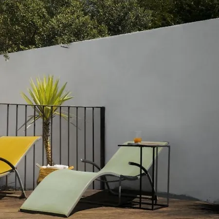 Cosy 90 M Family Nest With Pool And Garden *